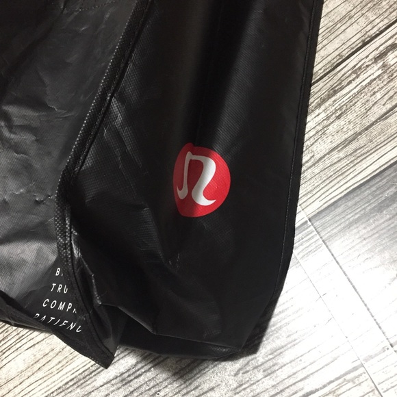 Lululemon Yoga Reusable Grocery Tote Bag Black White Graphic Print Snap Button - Picture 6 of 10